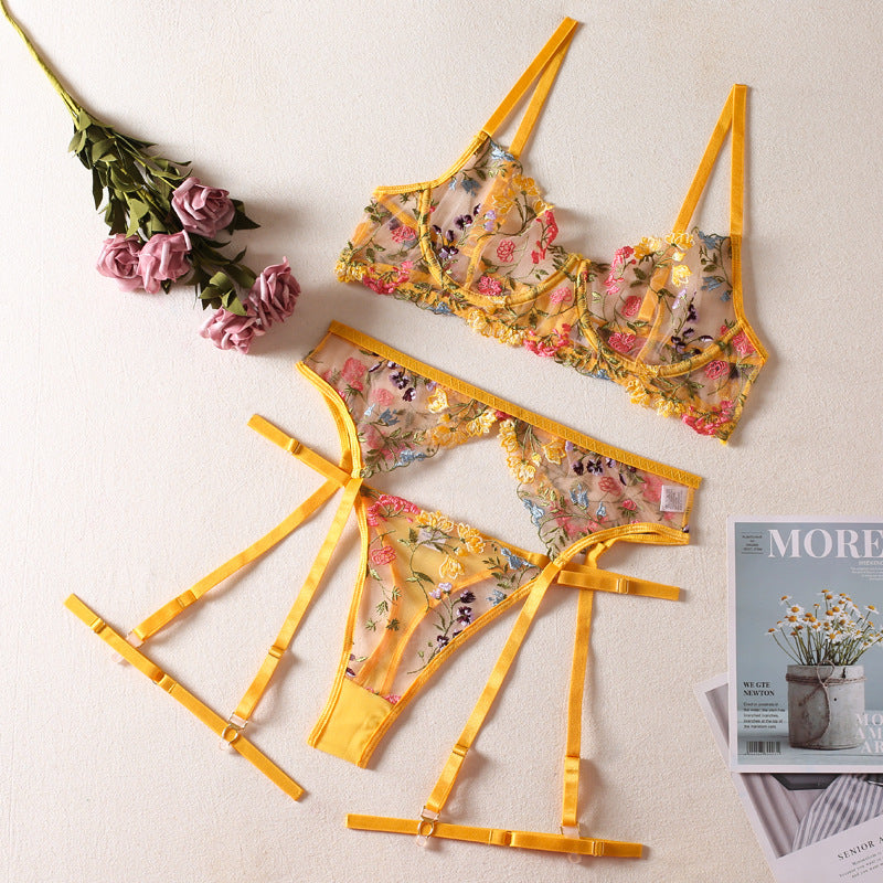 Golden Bloom – Floral Lace Bra & Garter 3-Piece Set [R1170]